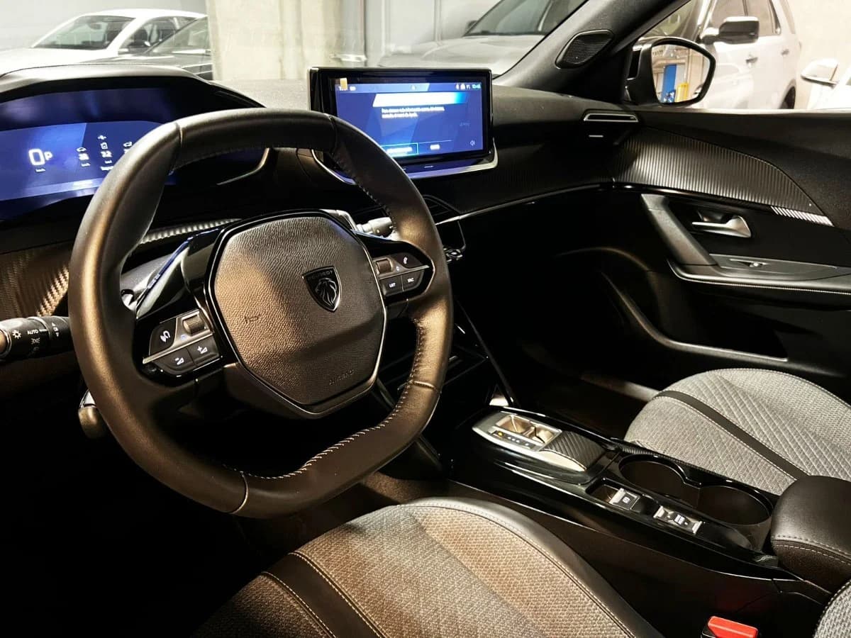 PEUGEOT 2008 1.2 AT 2025 - Imagen 17