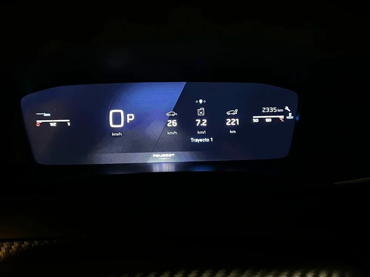 PEUGEOT 2008 1.2 AT 2025 - Imagen 4