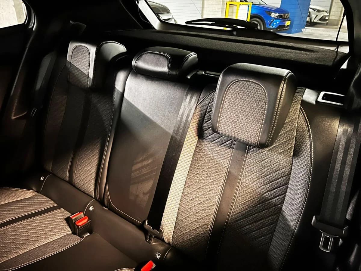 PEUGEOT 2008 1.2 AT 2025 - Imagen 20