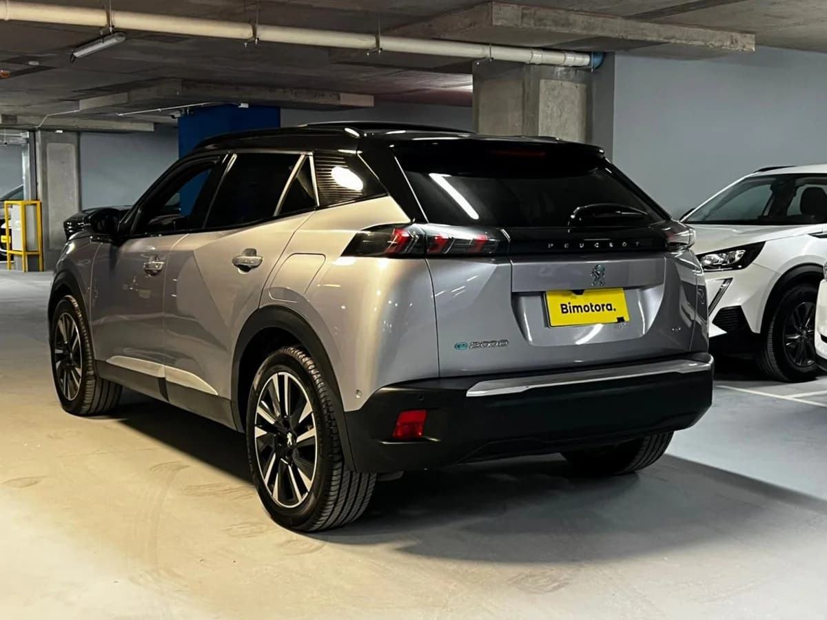 PEUGEOT 2008 GT 2022 - Imagen 12