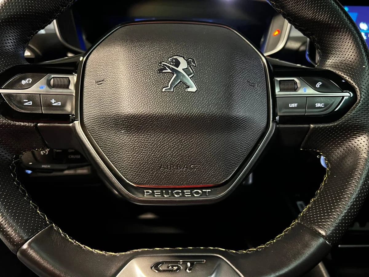 PEUGEOT 2008 GT 2022 - Imagen 1