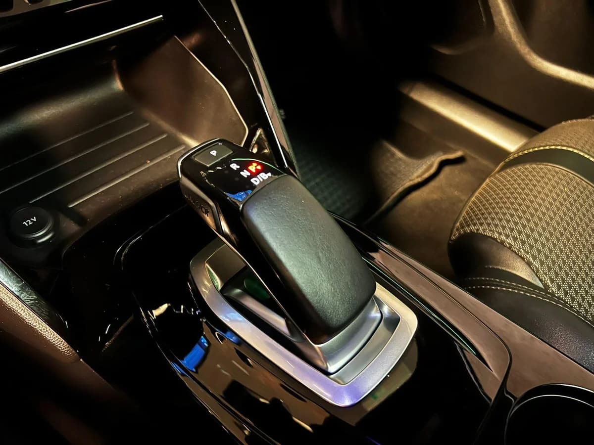 PEUGEOT 2008 GT 2022 - Imagen 17