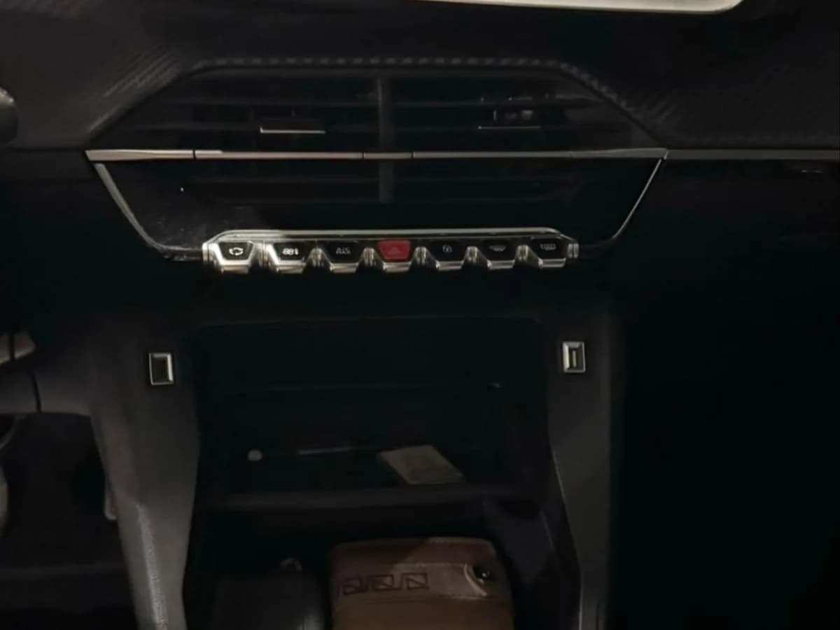 PEUGEOT 208 STYLE 2023 - Imagen 5