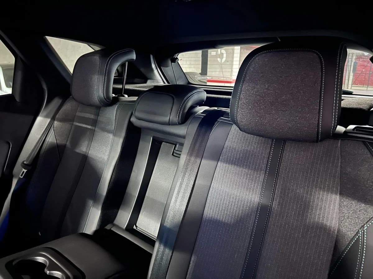 PEUGEOT 3008 ALLURE PACK THP 2024 - Imagen 15