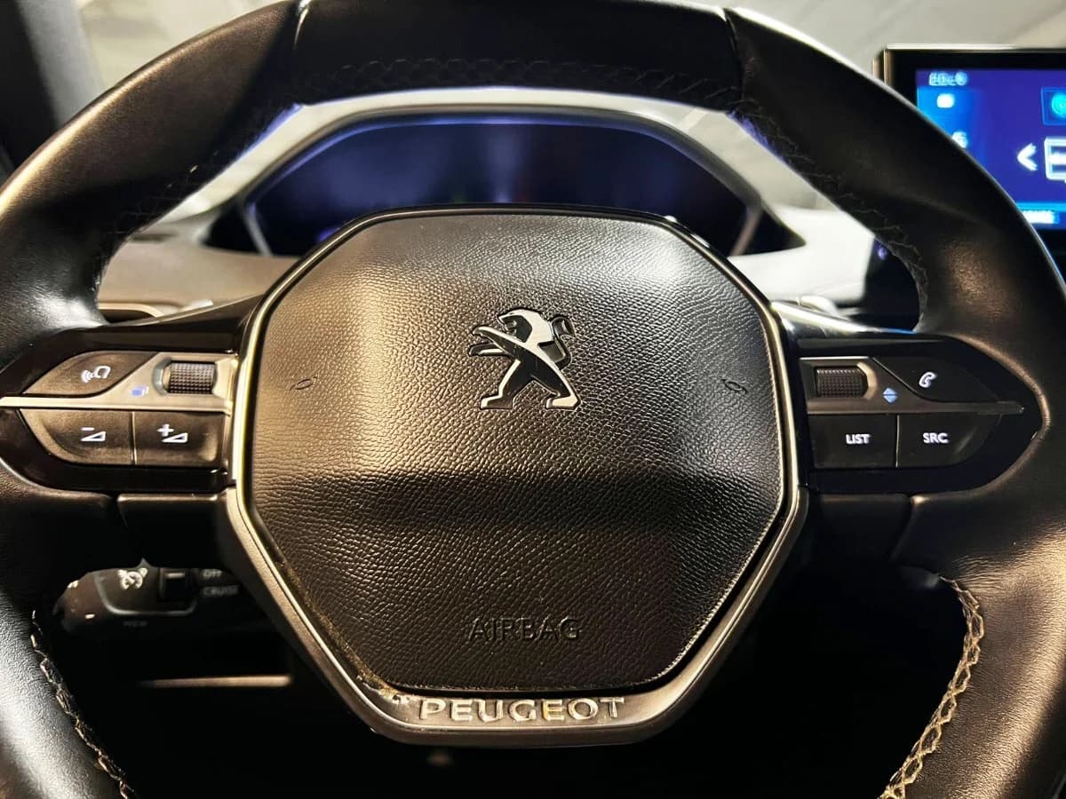PEUGEOT 3008 ALLURE AT 2023 - Imagen 1