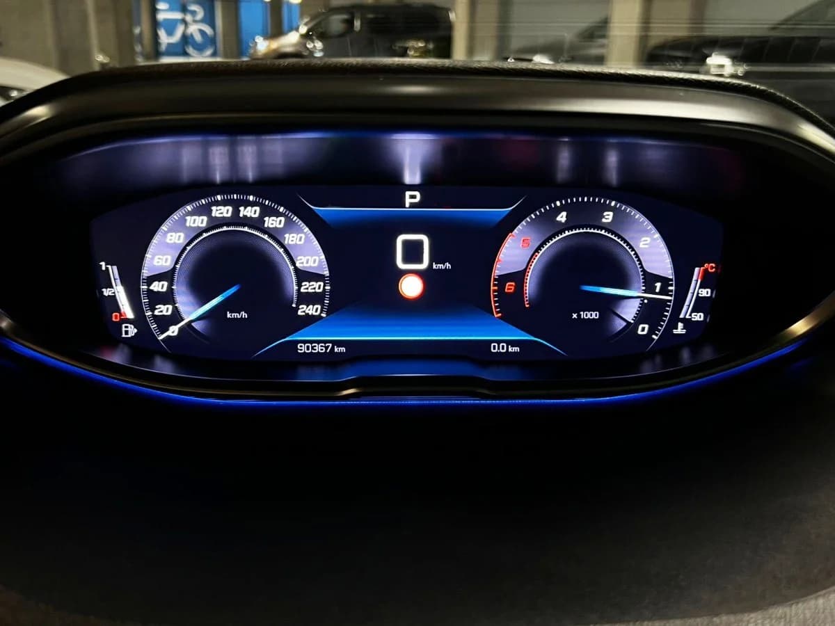 PEUGEOT 3008 ALLURE AT 2023 - Imagen 3
