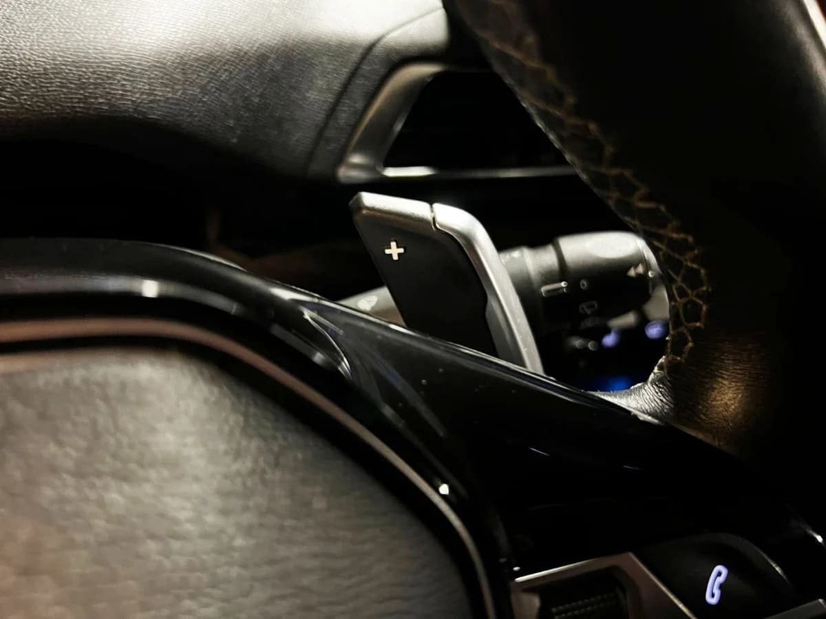 PEUGEOT 3008 ALLURE AT 2023 - Imagen 6