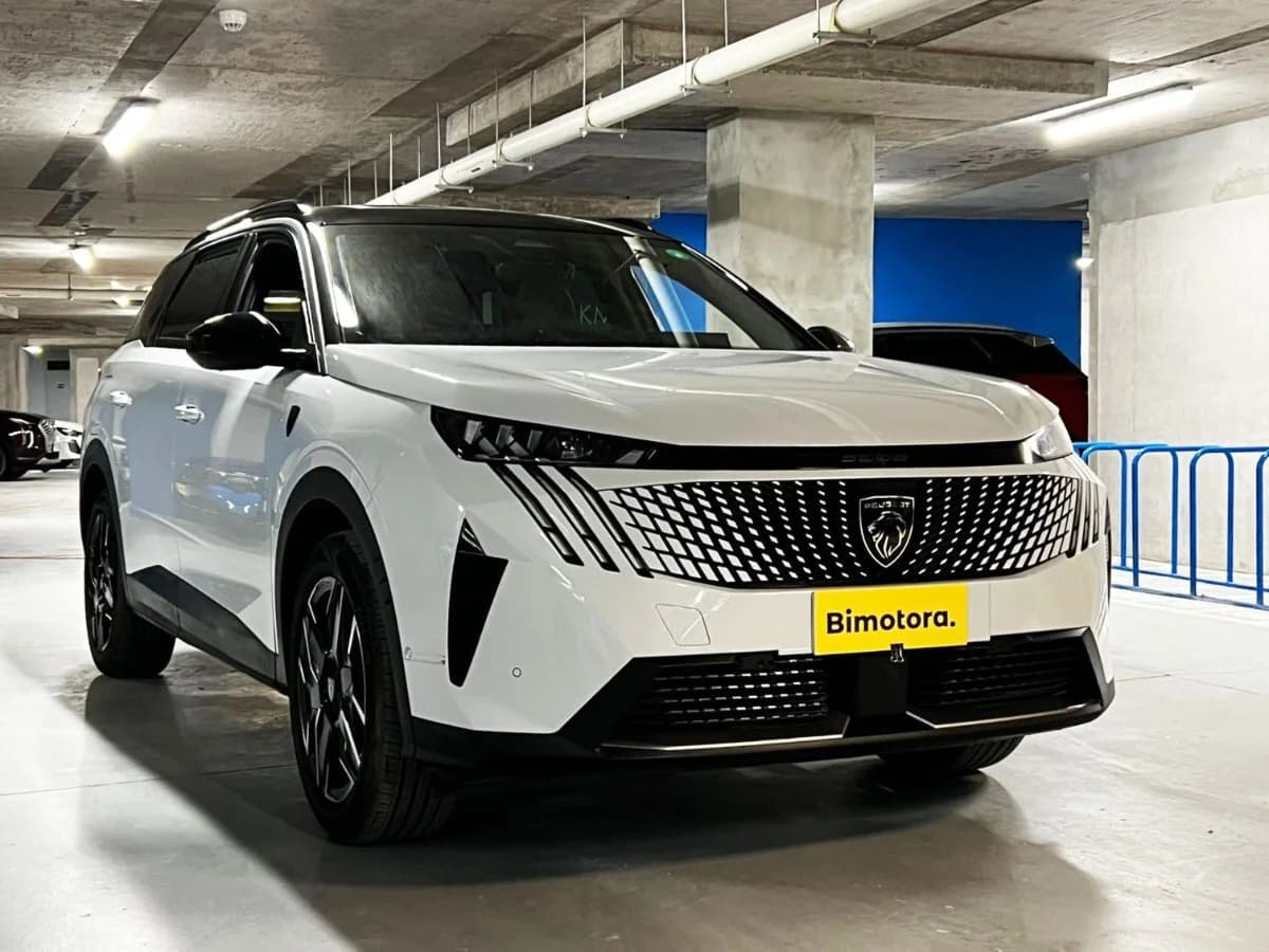 PEUGEOT 5008 MHEV HÍBRIDO 1.2 2025 - Imagen 8