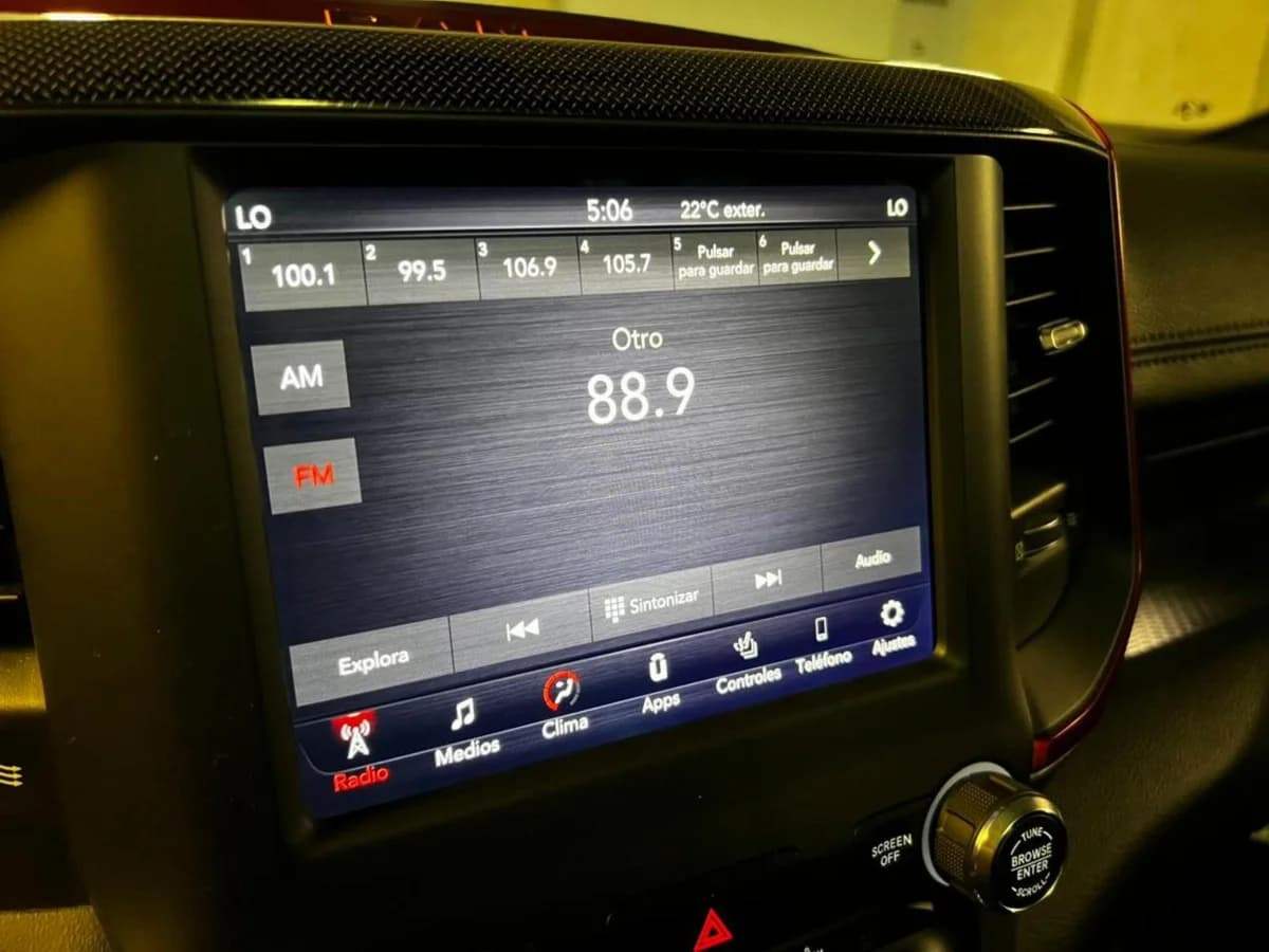 RAM 1500 REBEL 5.7 HEMI 2020 - Imagen 10