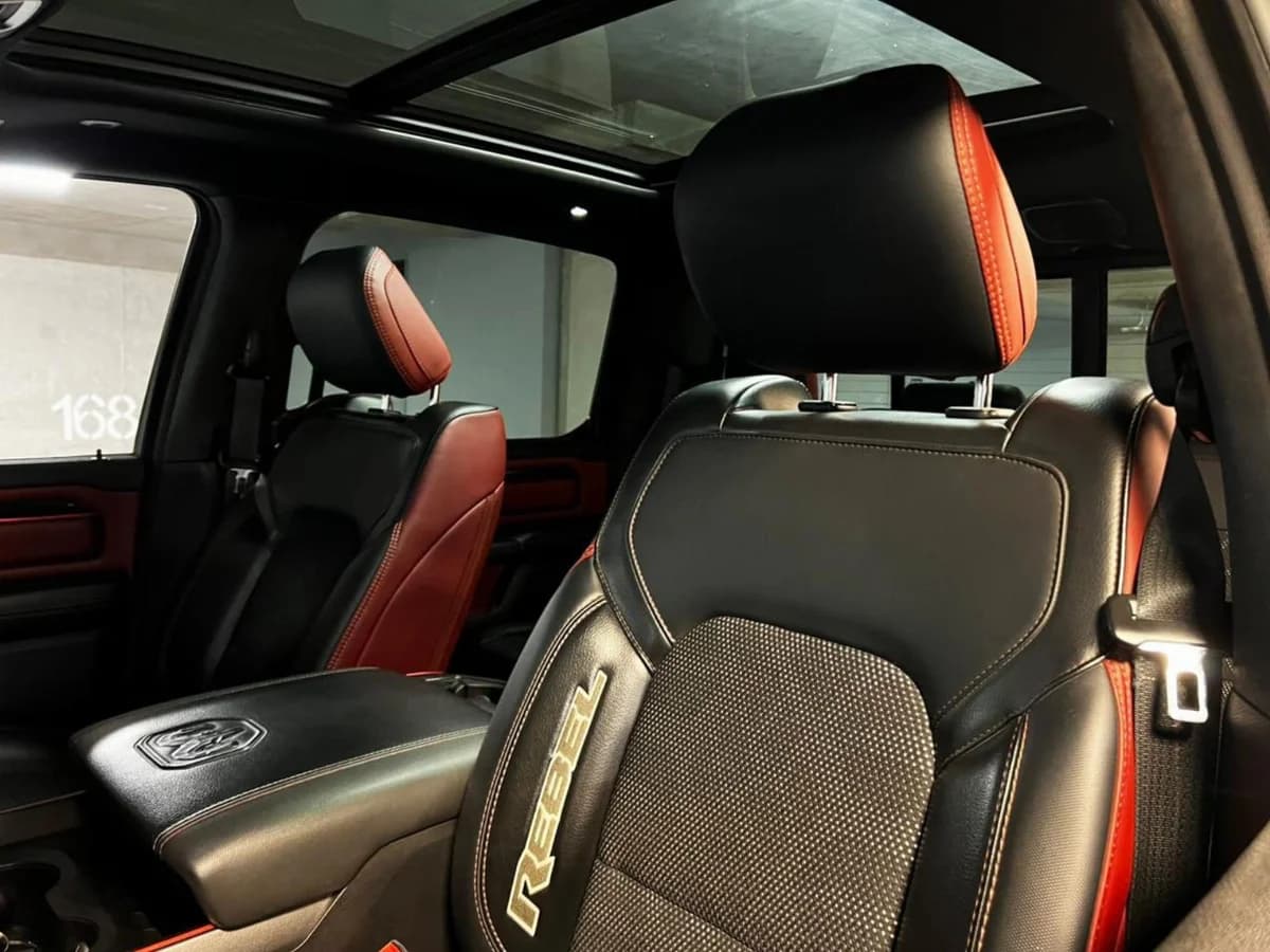 RAM 1500 REBEL 5.7 HEMI 2020 - Imagen 19