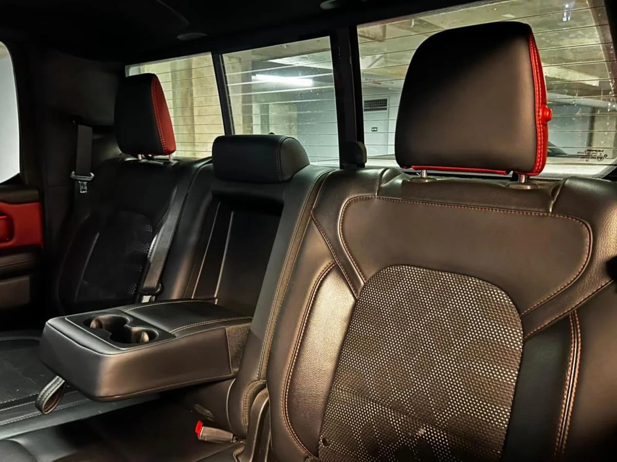 RAM 1500 REBEL 5.7 HEMI 2020 - Imagen 3
