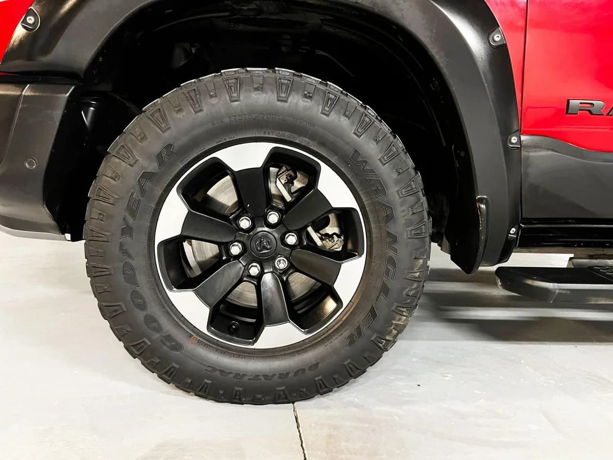 RAM 1500 REBEL 5.7 HEMI 2020 - Imagen 16