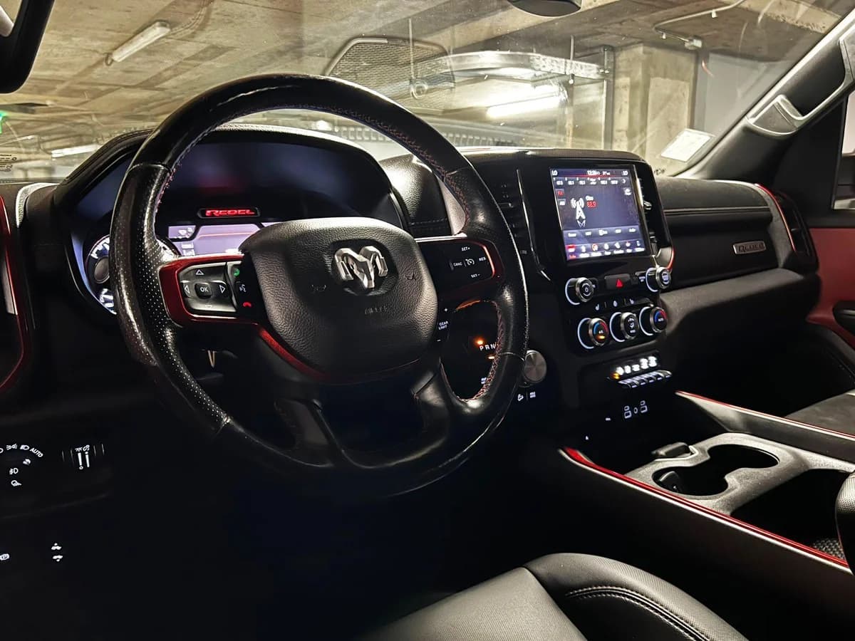 RAM 1500 REBEL 5.7 HEMI 2020 - Imagen 17