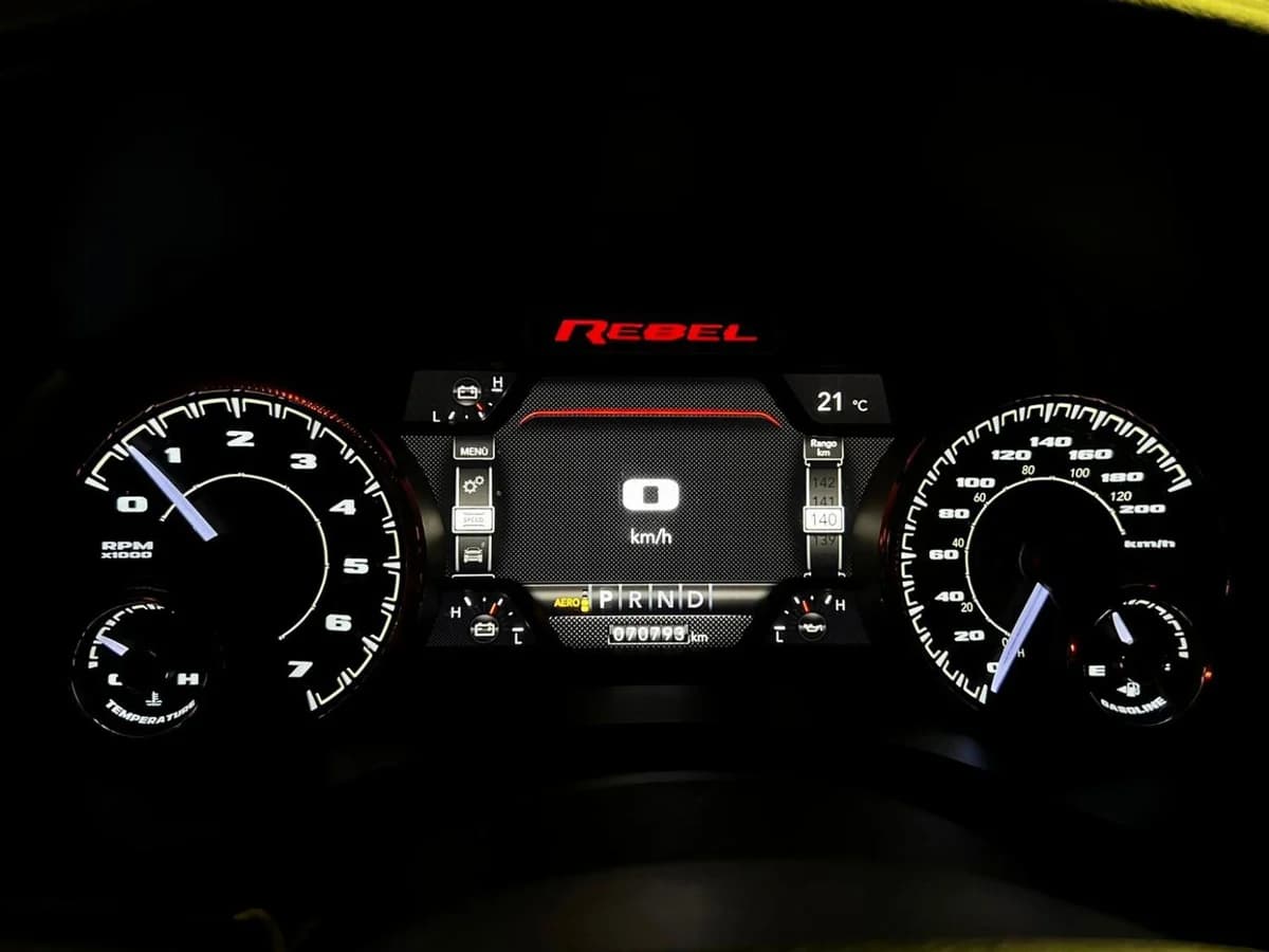RAM 1500 REBEL 5.7 HEMI 2020 - Imagen 4