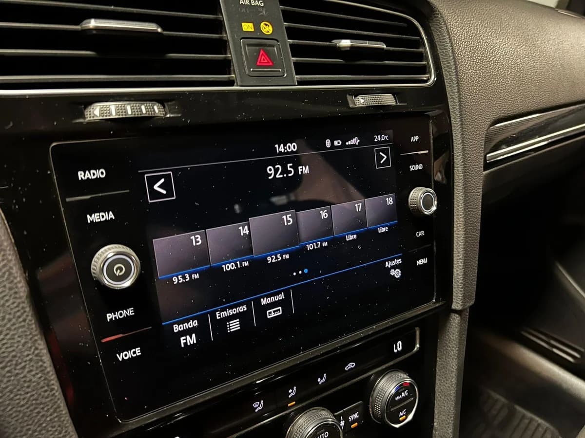 VOLKSWAGEN GOLF SPORT 1.4 2018 - Imagen 9