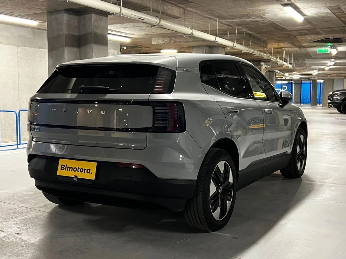 VOLVO EX30 E60 CORE 2025 - Imagen 12