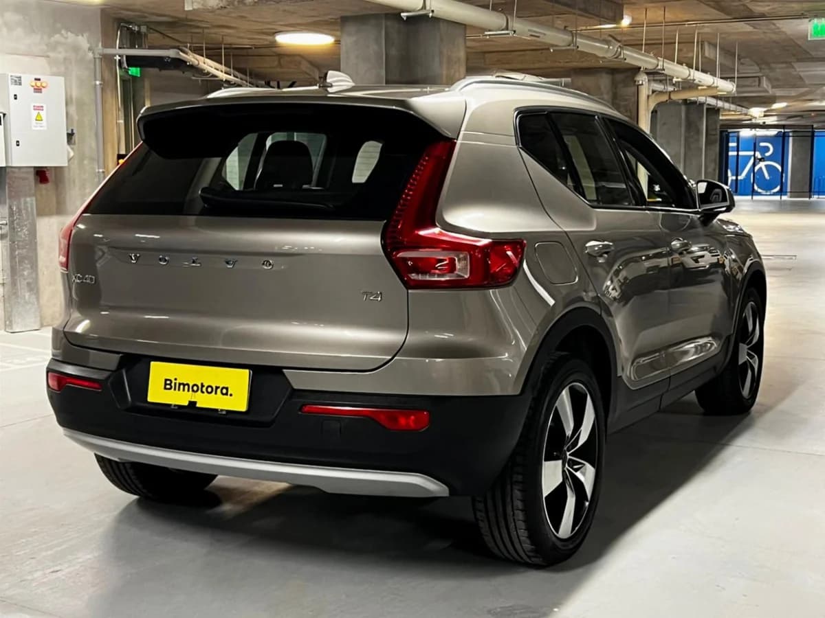 VOLVO XC40 MOMENTUM T4 FWD 2.0 2023 - Imagen 14