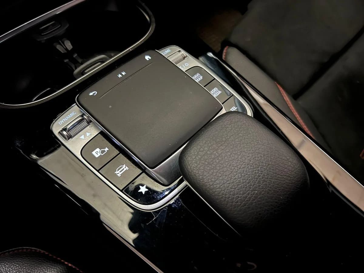 MERCEDES-BENZ A200 2021 - Imagen 16