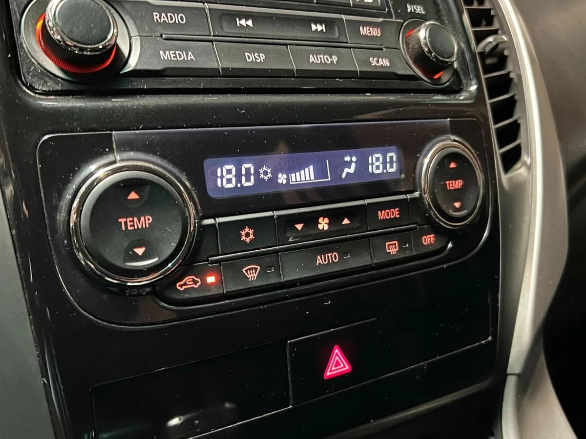 MITSUBISHI MONTERO SPORT DIESEL 4X4 2018 - Imagen 10