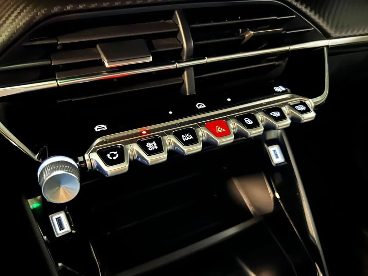 PEUGEOT 2008 ACTIVE 130 1.2 MT 2025 - Imagen 14