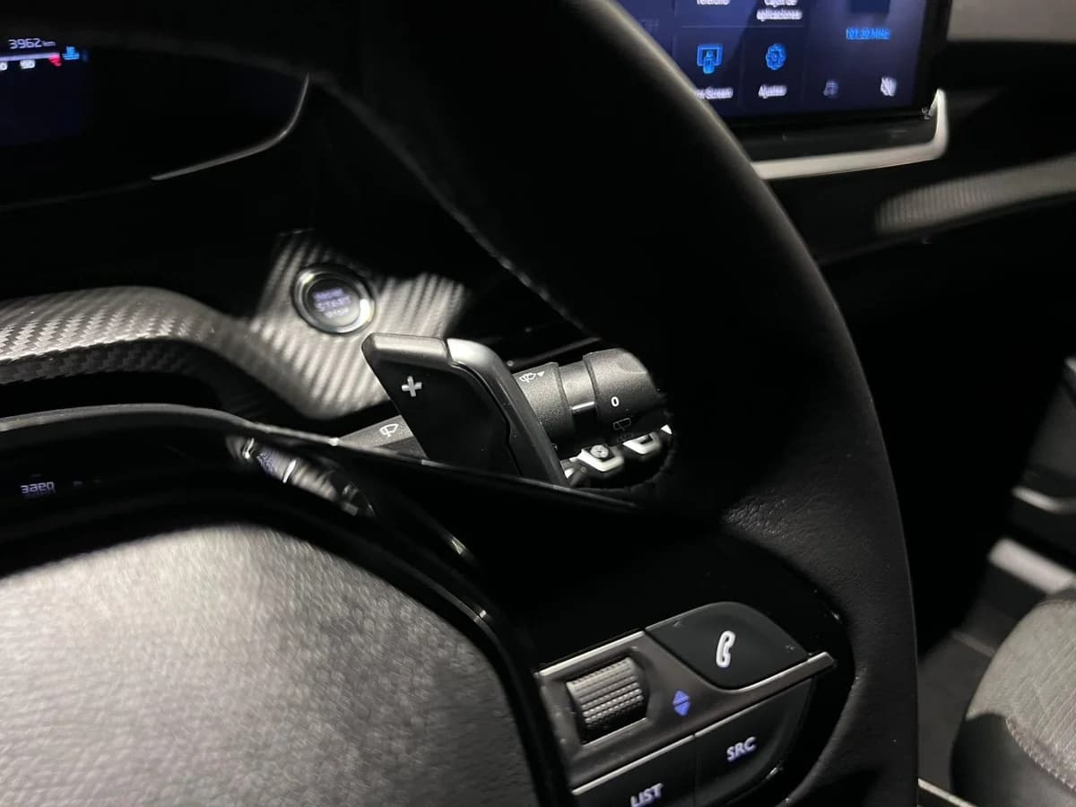 PEUGEOT 2008 2024 - Imagen 5