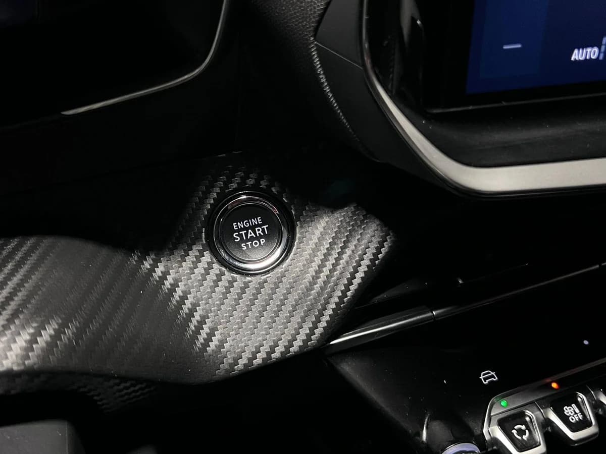 PEUGEOT 2008 2024 - Imagen 8
