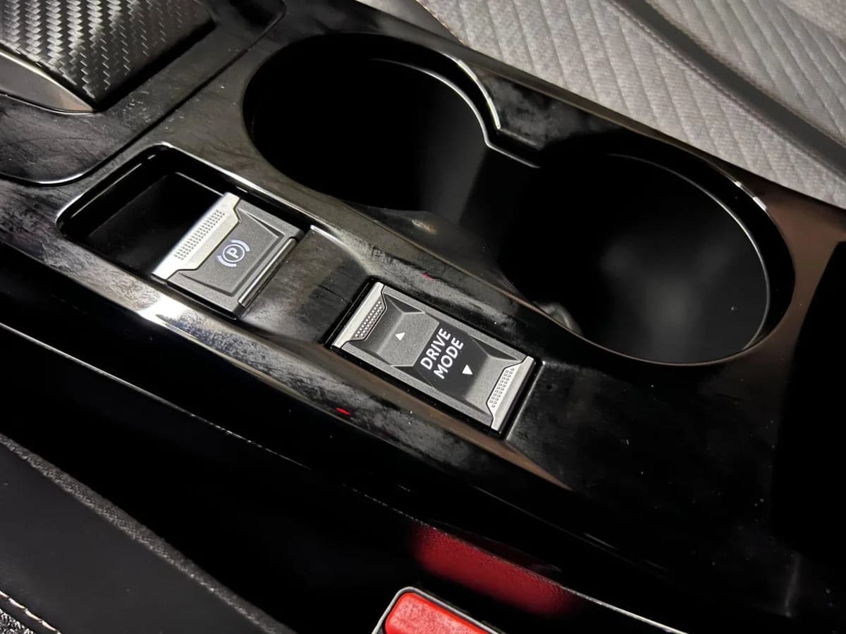 PEUGEOT 2008 2024 - Imagen 18