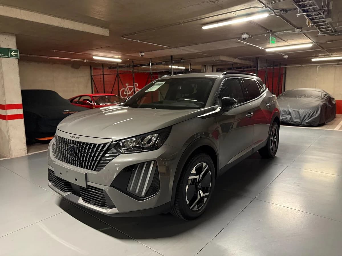 PEUGEOT 2008 ALLURE PURETECH 130 2024 - Imagen 1