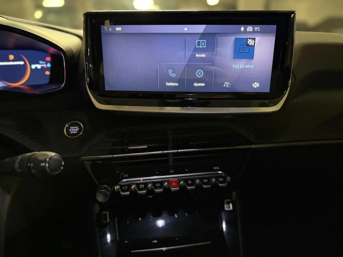 PEUGEOT 2008 ALLURE PURETECH 130 2024 - Imagen 7