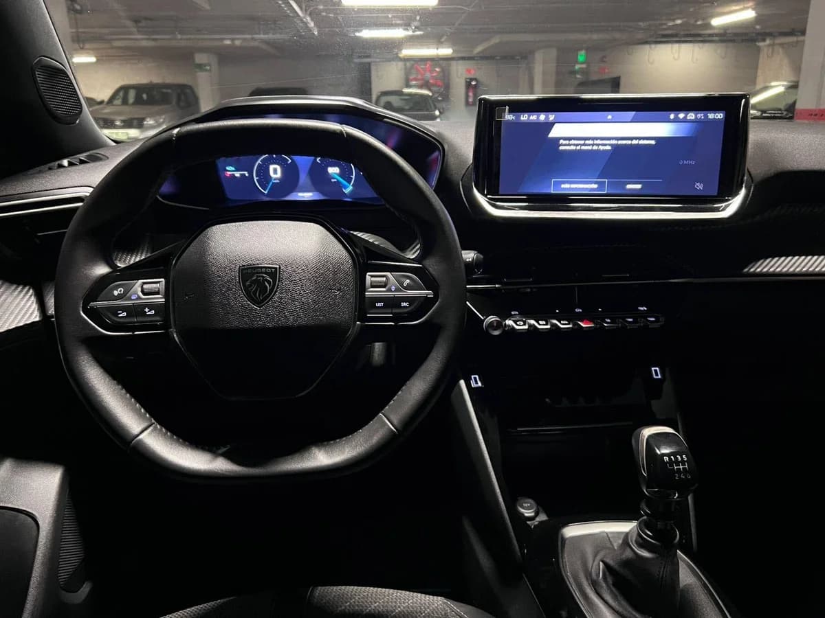 PEUGEOT 2008 1.2 MT 2024 - Imagen 17