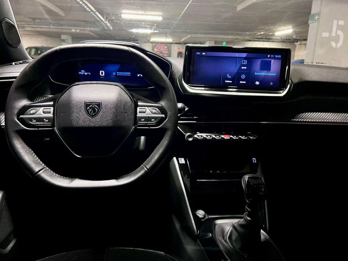 PEUGEOT 2008 ALLURE PURETECH MT 2024 - Imagen 19