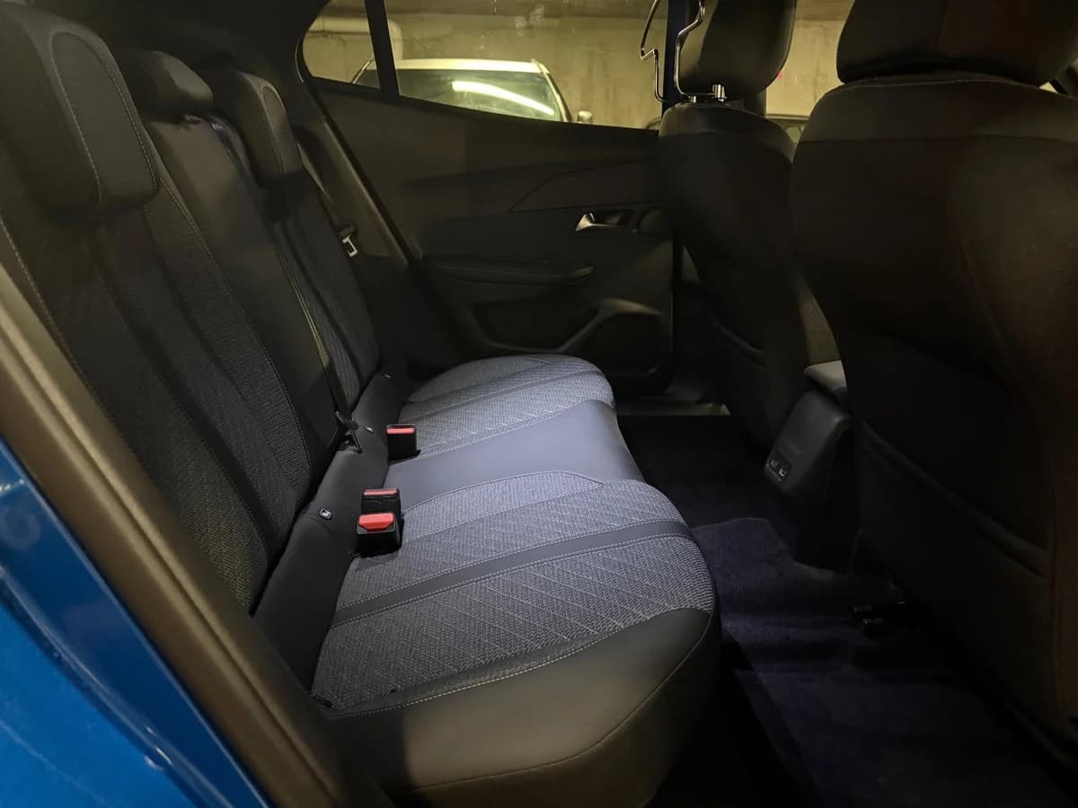 PEUGEOT 2008 ALLURE PURETECH 130 2024 - Imagen 10