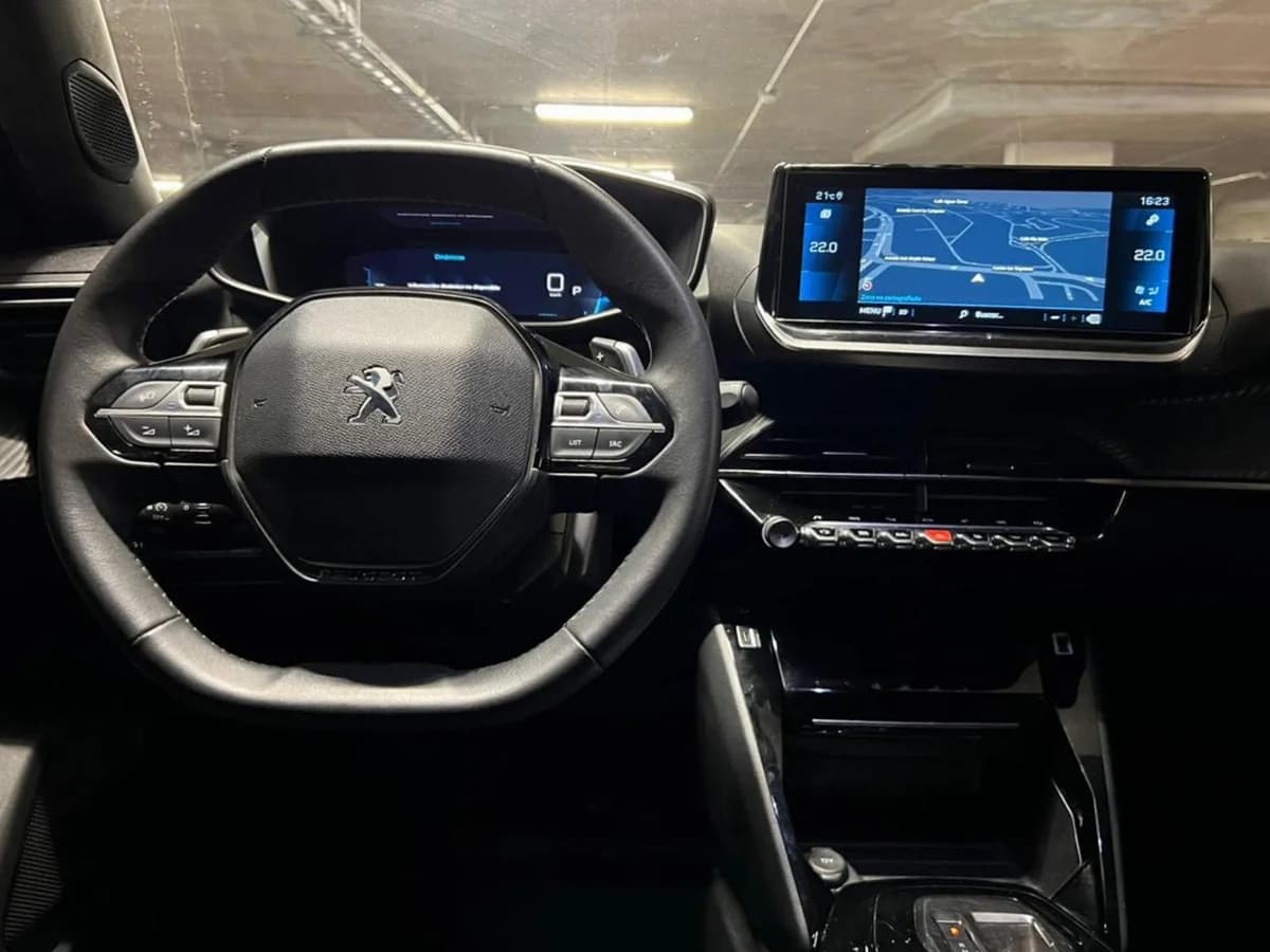 PEUGEOT 2008 DIESEL 2023 - Imagen 18