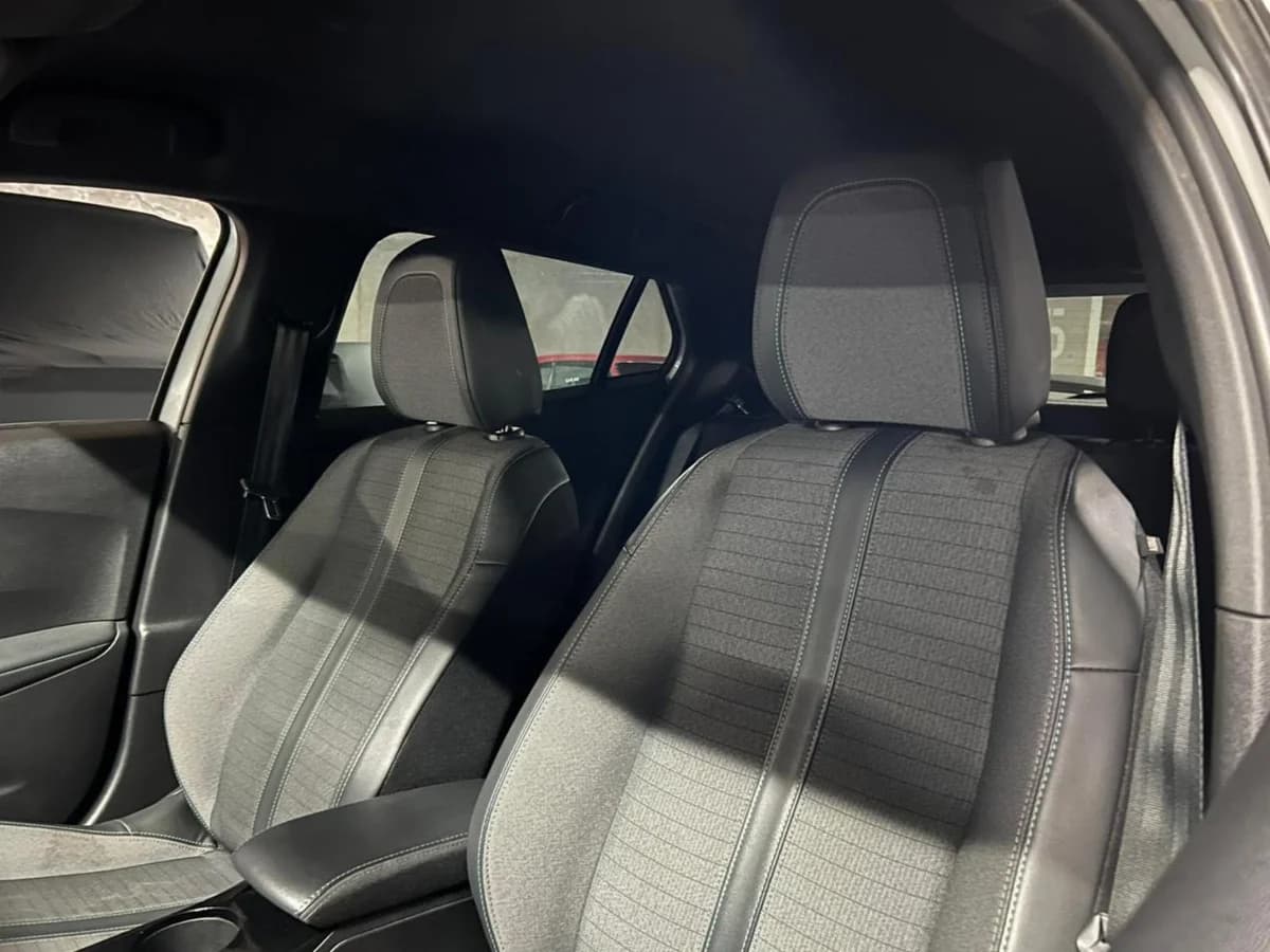 PEUGEOT 2008 DIESEL 2023 - Imagen 15