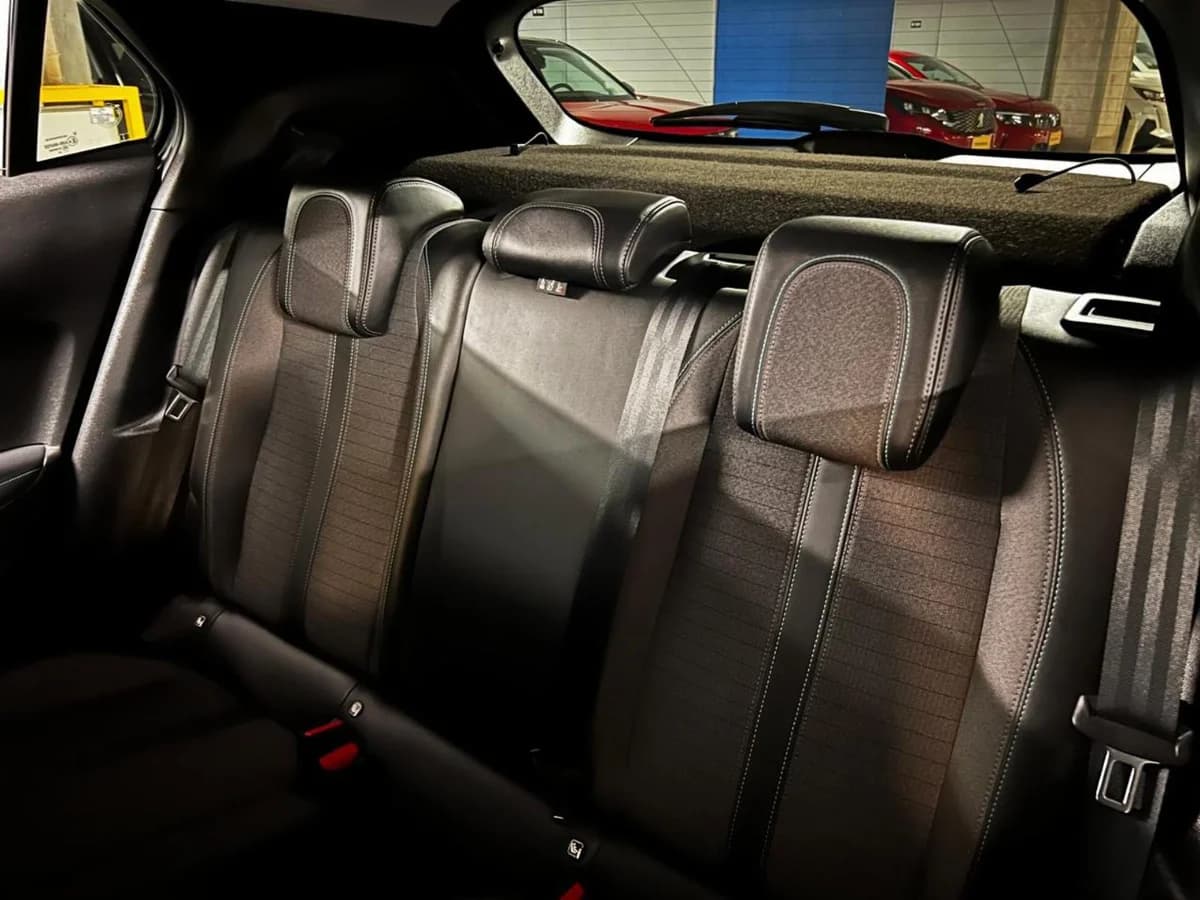 PEUGEOT 2008 1.2 MT PURETECH 130 2022 - Imagen 19