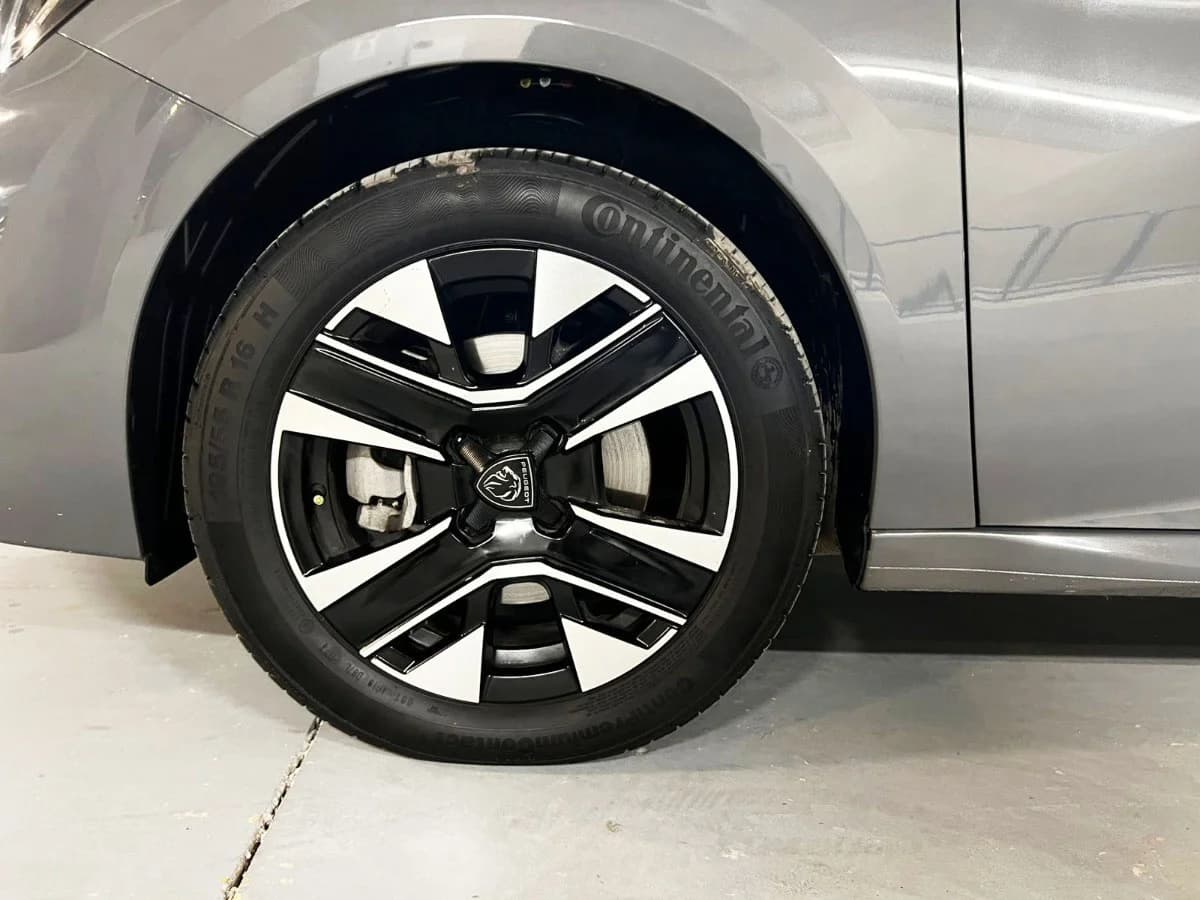 PEUGEOT 208 ALLURE MHEV 136 E 2025 - Imagen 16