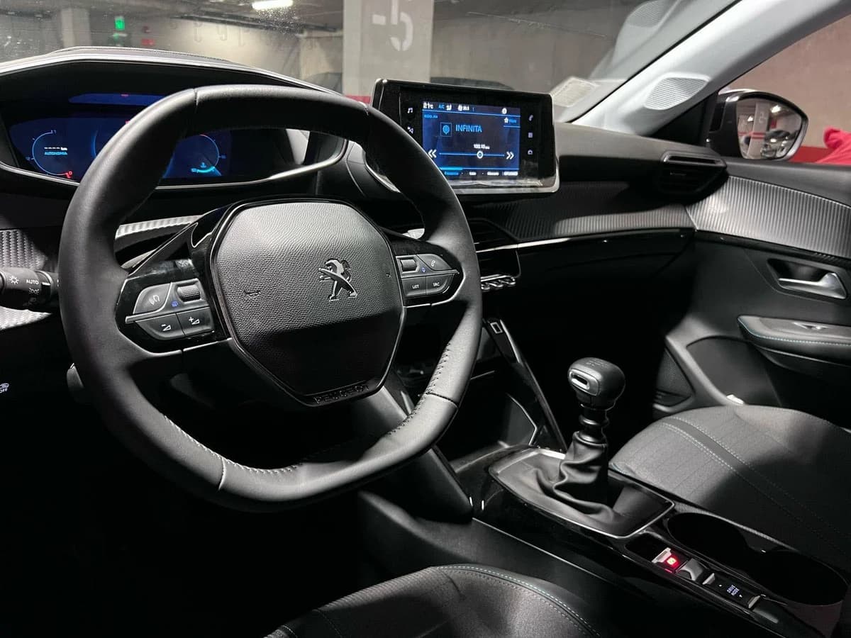 PEUGEOT 208 ALLURE PACK PURETECH 2023 - Imagen 15