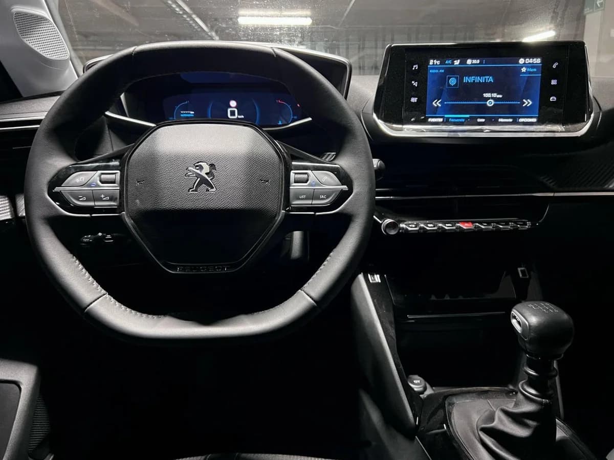 PEUGEOT 208 ALLURE PACK PURETECH 2023 - Imagen 16