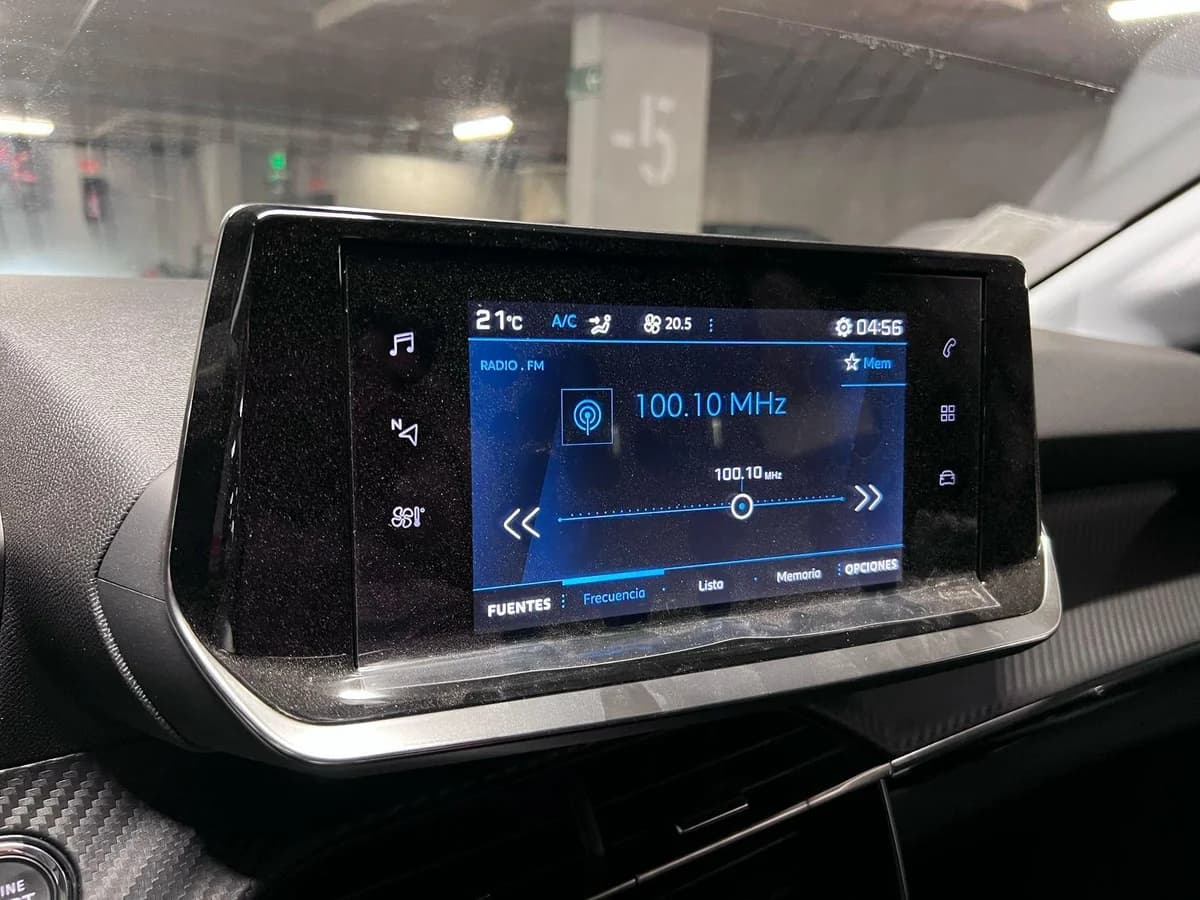PEUGEOT 208 ALLURE PACK PURETECH 2023 - Imagen 1