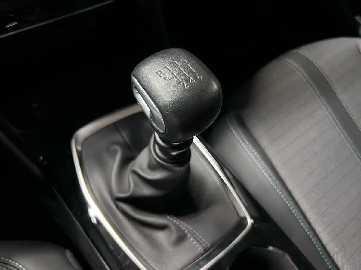 PEUGEOT 208 ALLURE PACK PURETECH 2023 - Imagen 8
