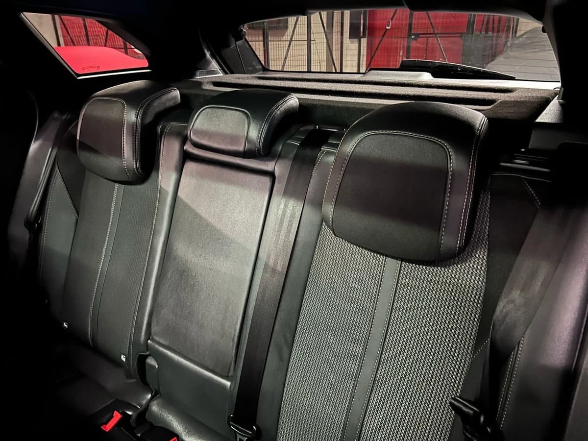 PEUGEOT 3008 GT PURETECH 180 2023 - Imagen 2