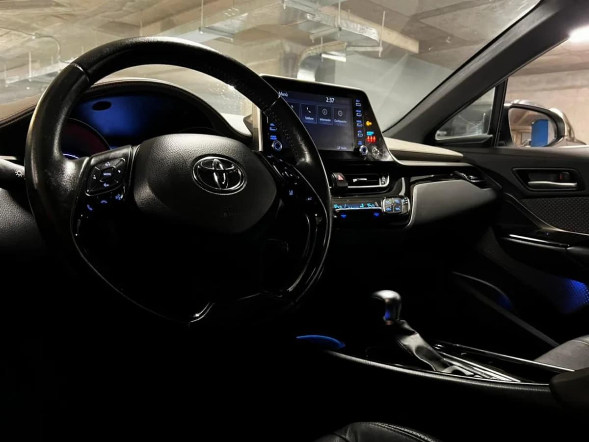 TOYOTA C-HR HEV 1.8 AT 2023 - Imagen 2