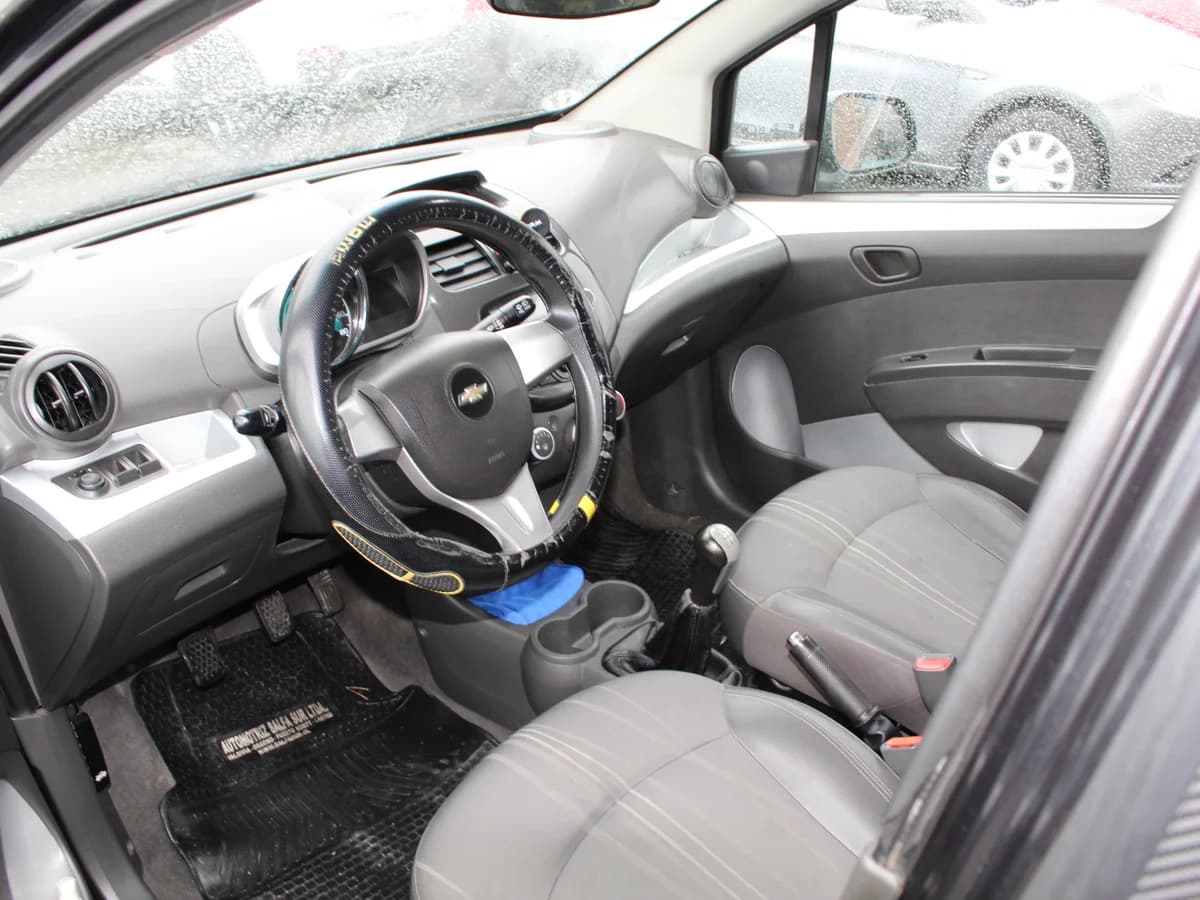 CHEVROLET SPARK GT 2015 - Imagen 8
