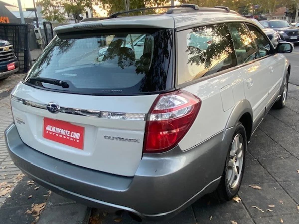 SUBARU OUTBACK 2.5 AWD 2007 - Imagen 2