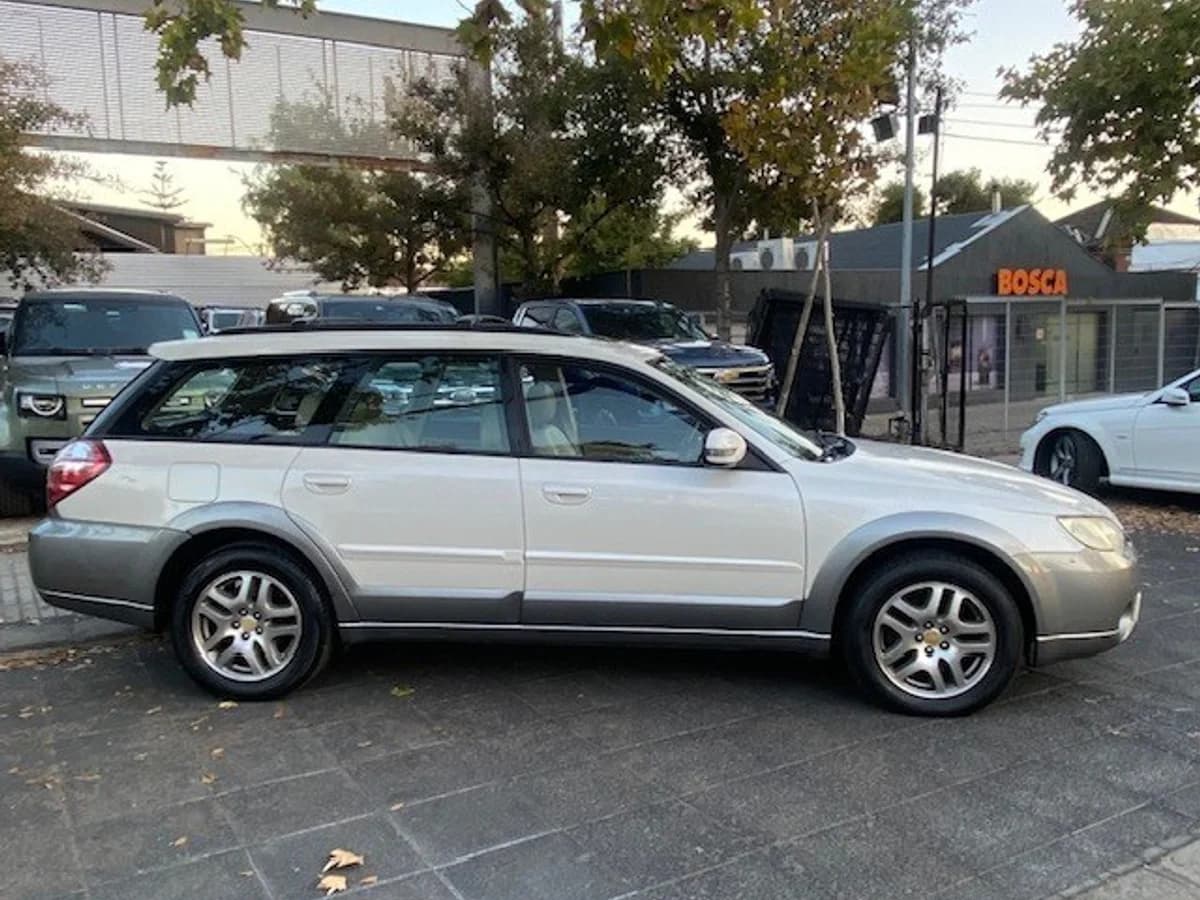 SUBARU OUTBACK 2.5 AWD 2007 - Imagen 7