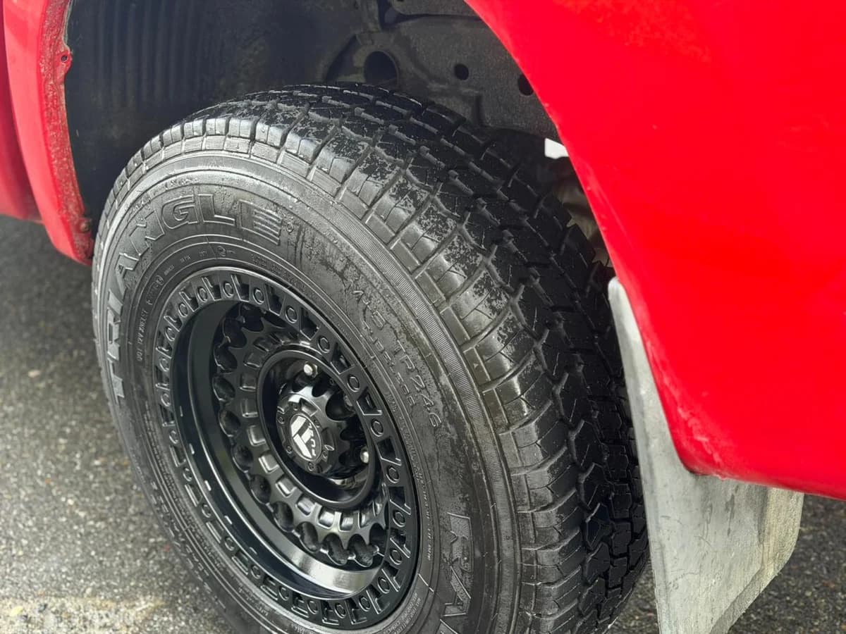 Mitsubishi L200 Katana 2.4 MT 4X2 - Imagen 7