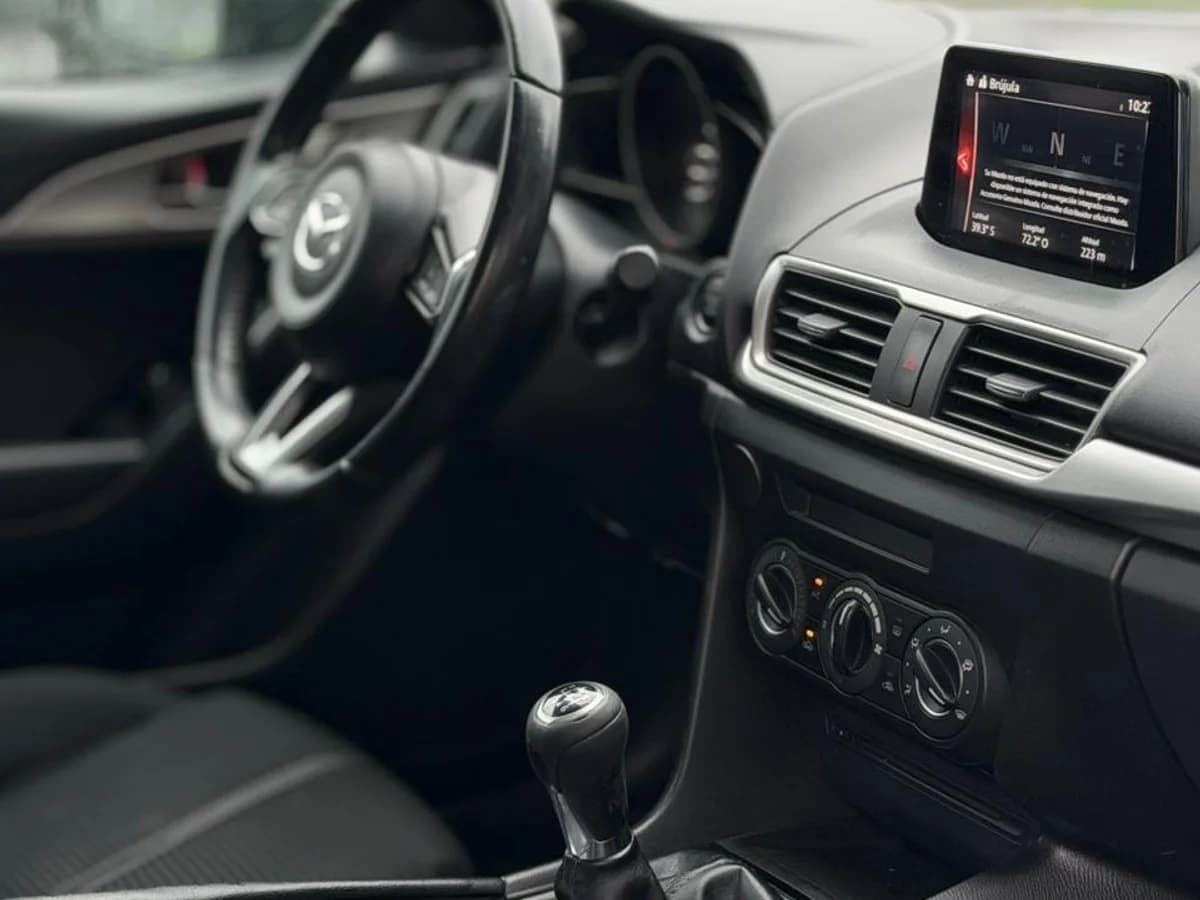 MAZDA 3 SPORT HB 2.0 MT 2018 - Imagen 10