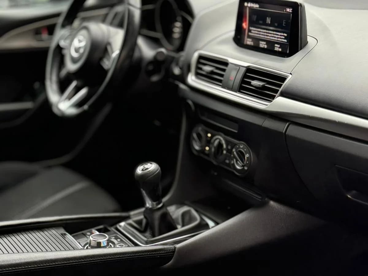 MAZDA 3 SPORT HB 2.0 MT 2018 - Imagen 18