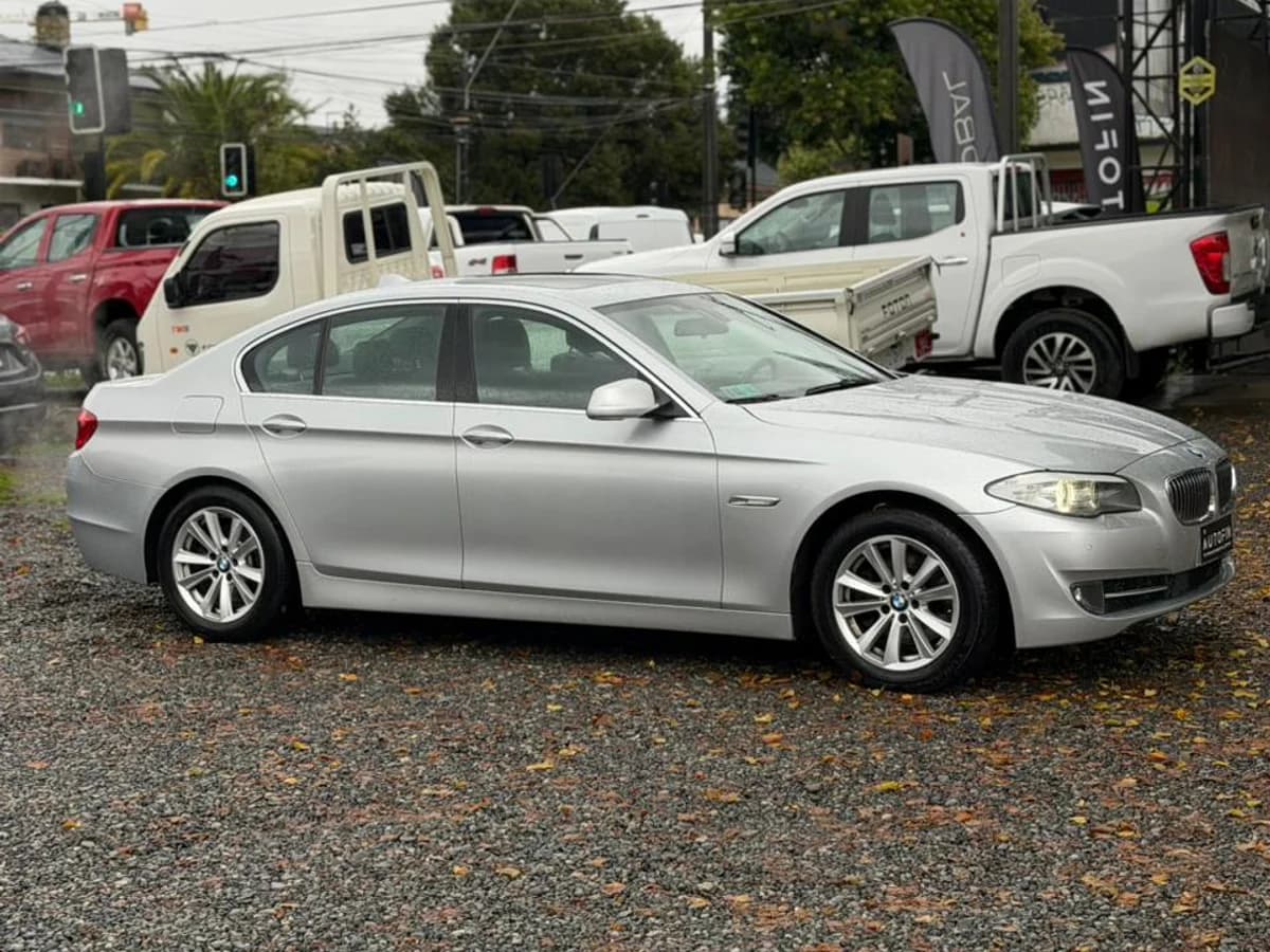 BMW 520i 2.0 AT 2013 - Imagen 2