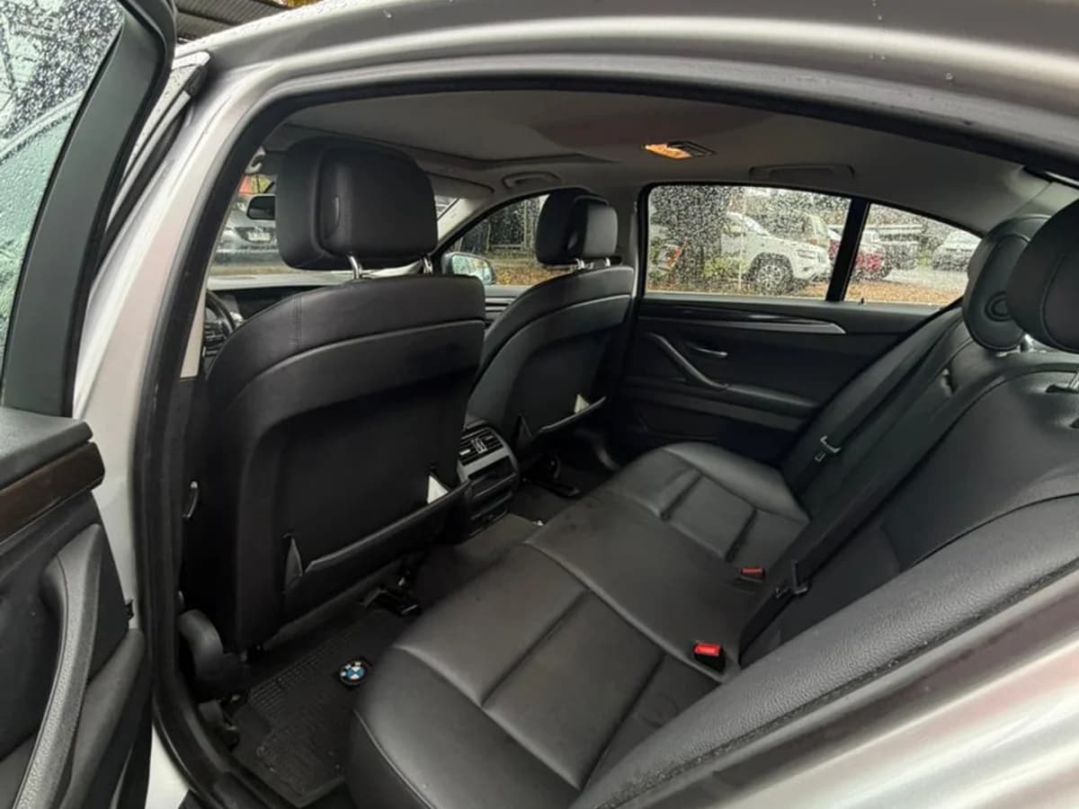 BMW 520i 2.0 AT 2013 - Imagen 9